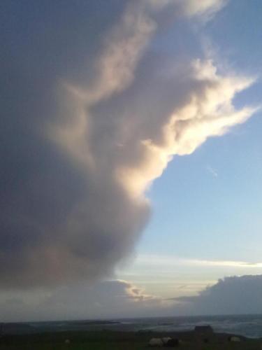 cloud tower over Hoglan & Eilean Trostan
